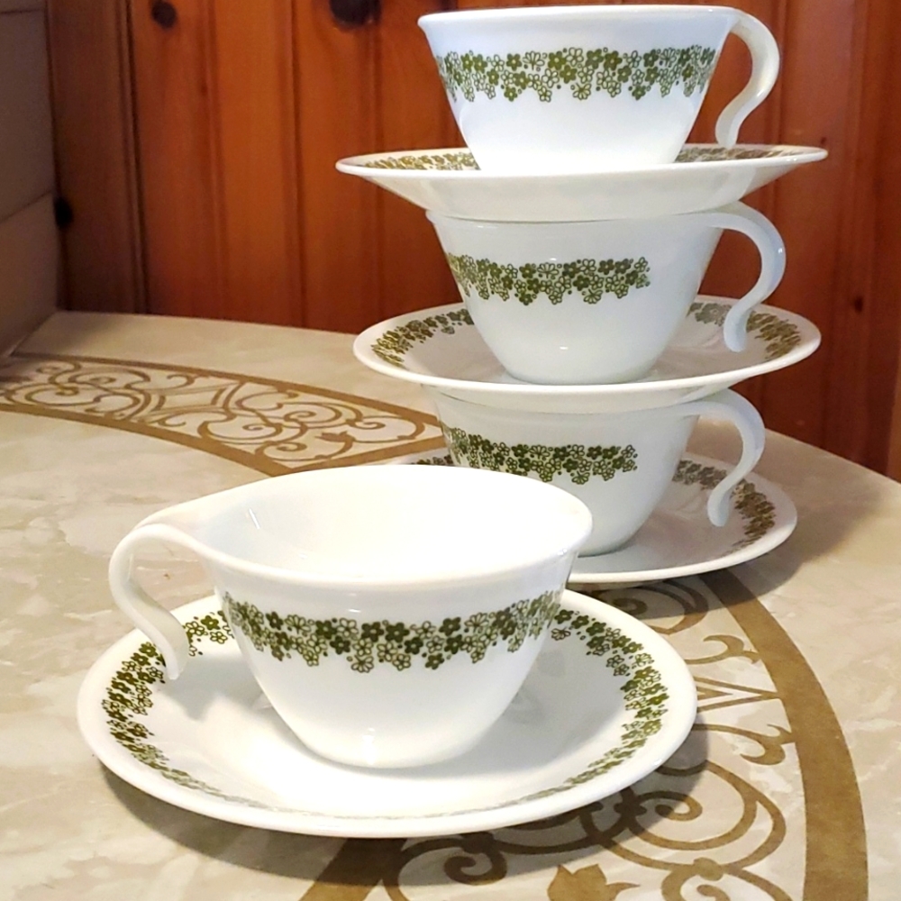 Set of 4 Corelle Hook Handle Cup & Saucer Set